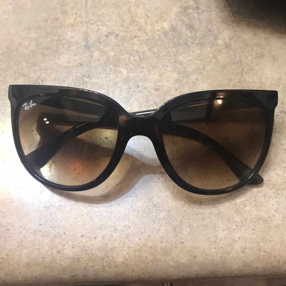 Cats 1000 Raybans